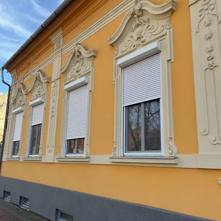 Gesztenye Lejlighed *