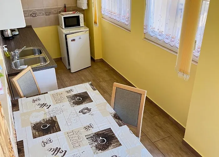 דירה Gesztenye מאקו